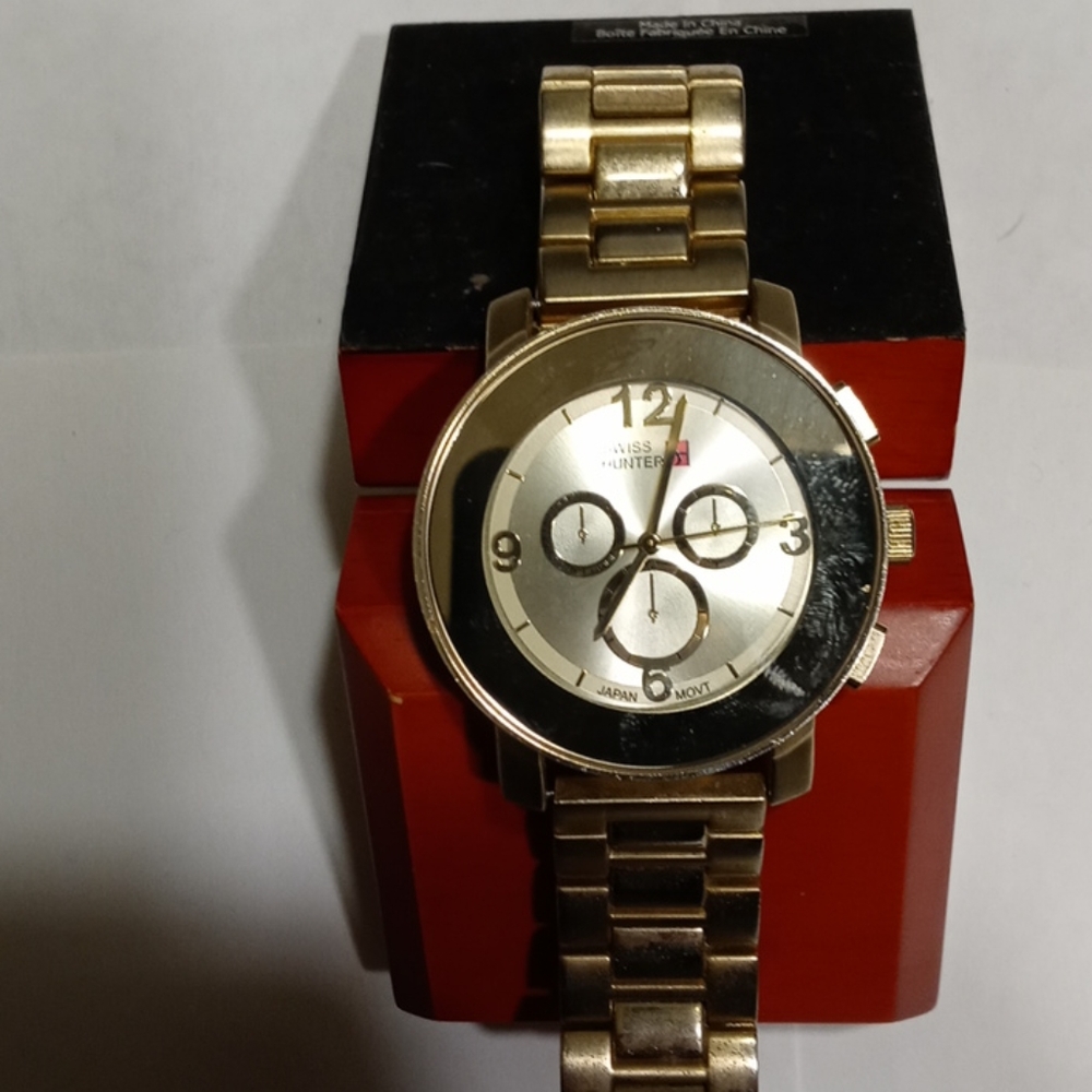 Swiss hunter watch